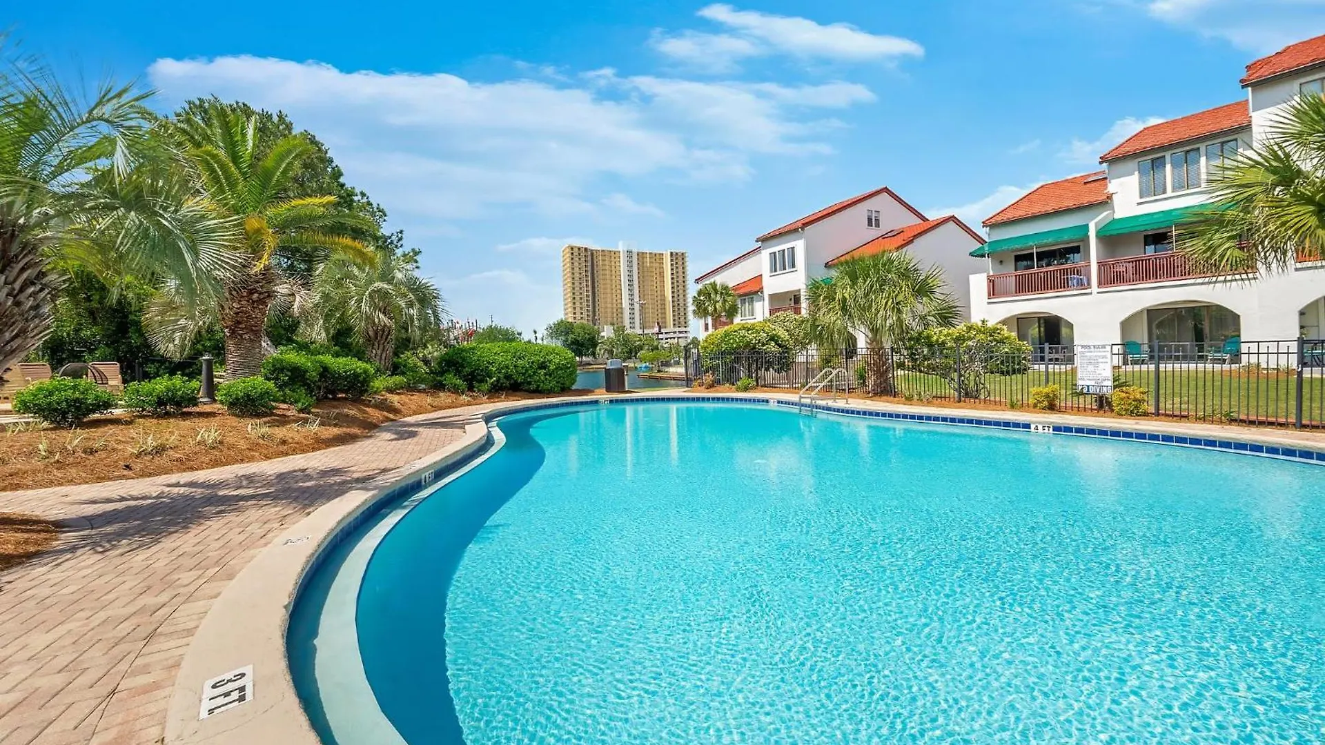 The Beachy Boater At St Thomas Square #305 By Nautical Properties Panama Stadt Ferienhaus